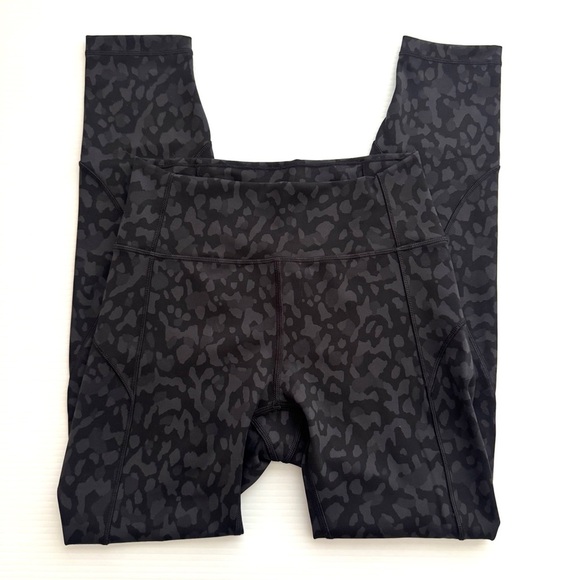 Lululemon In Movement Tight 25" Formation Camo Deep Coal Multi Size 4 - Picture 3 of 5